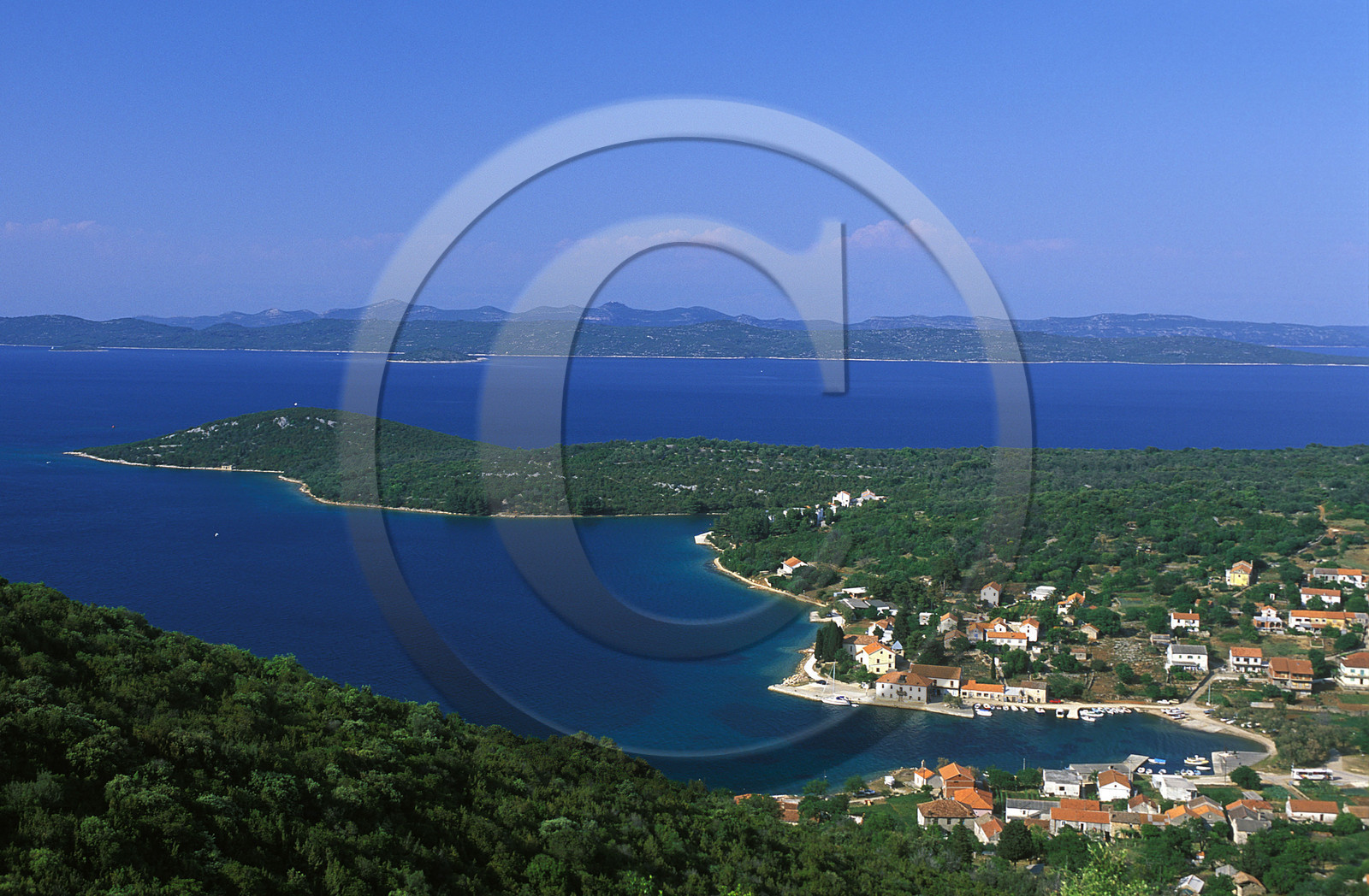 CROATIE. ILE DE DUGI OTOK. VILLAGE LUKA