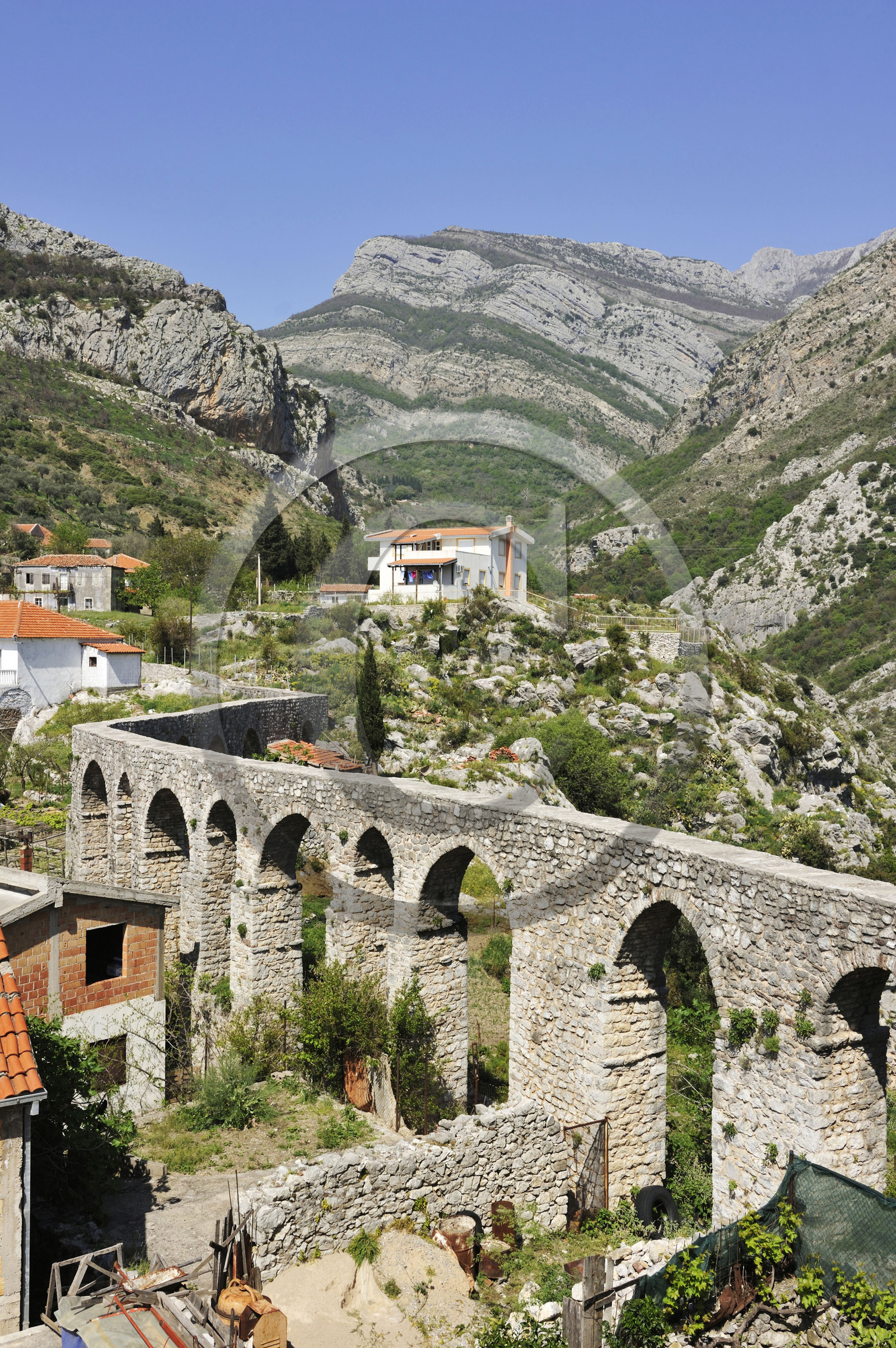 Montenegro, Stari Bar