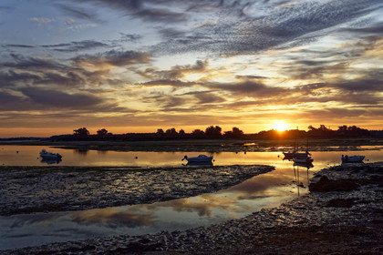 France,  St Cado