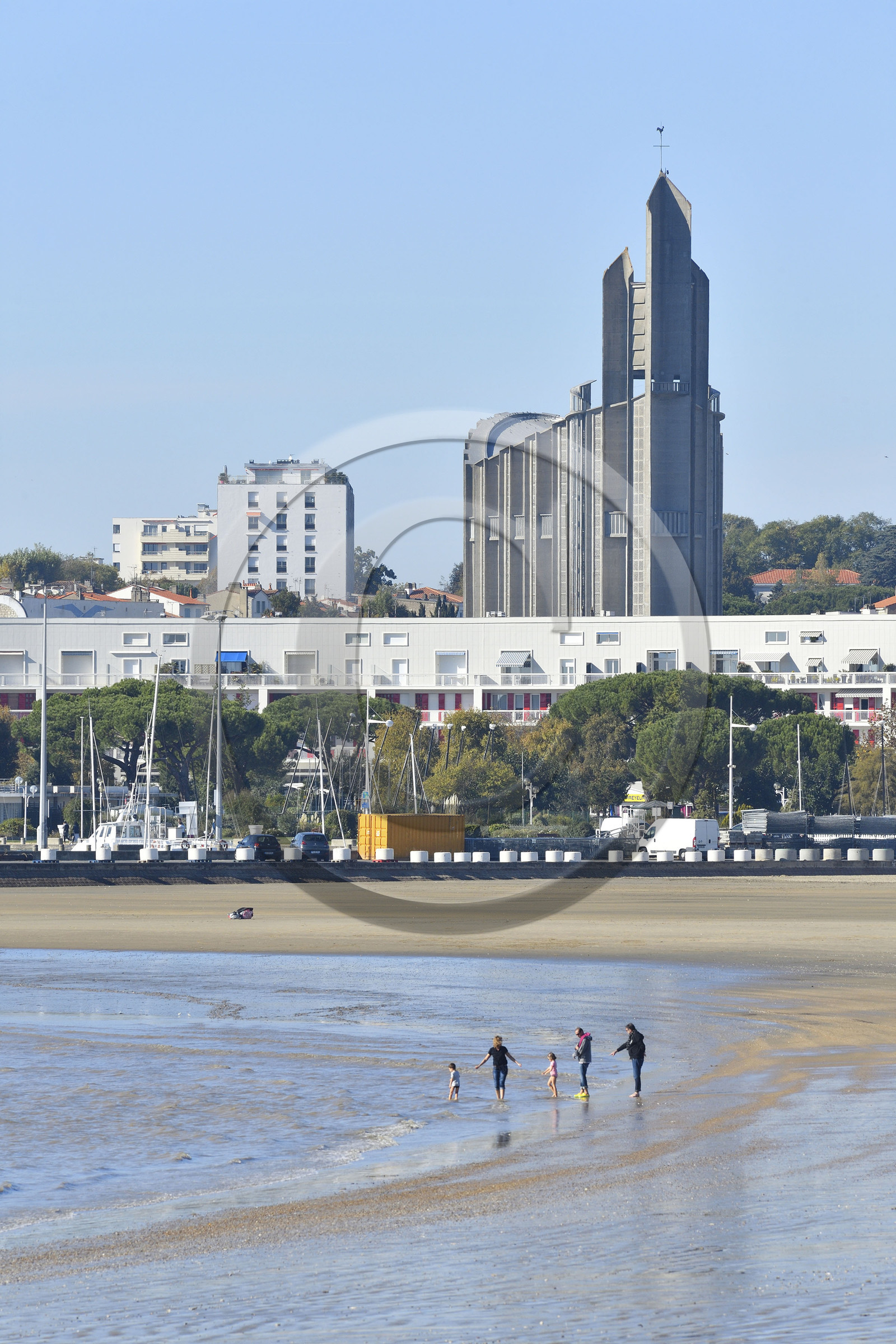 France charente maritime royan plage front mer