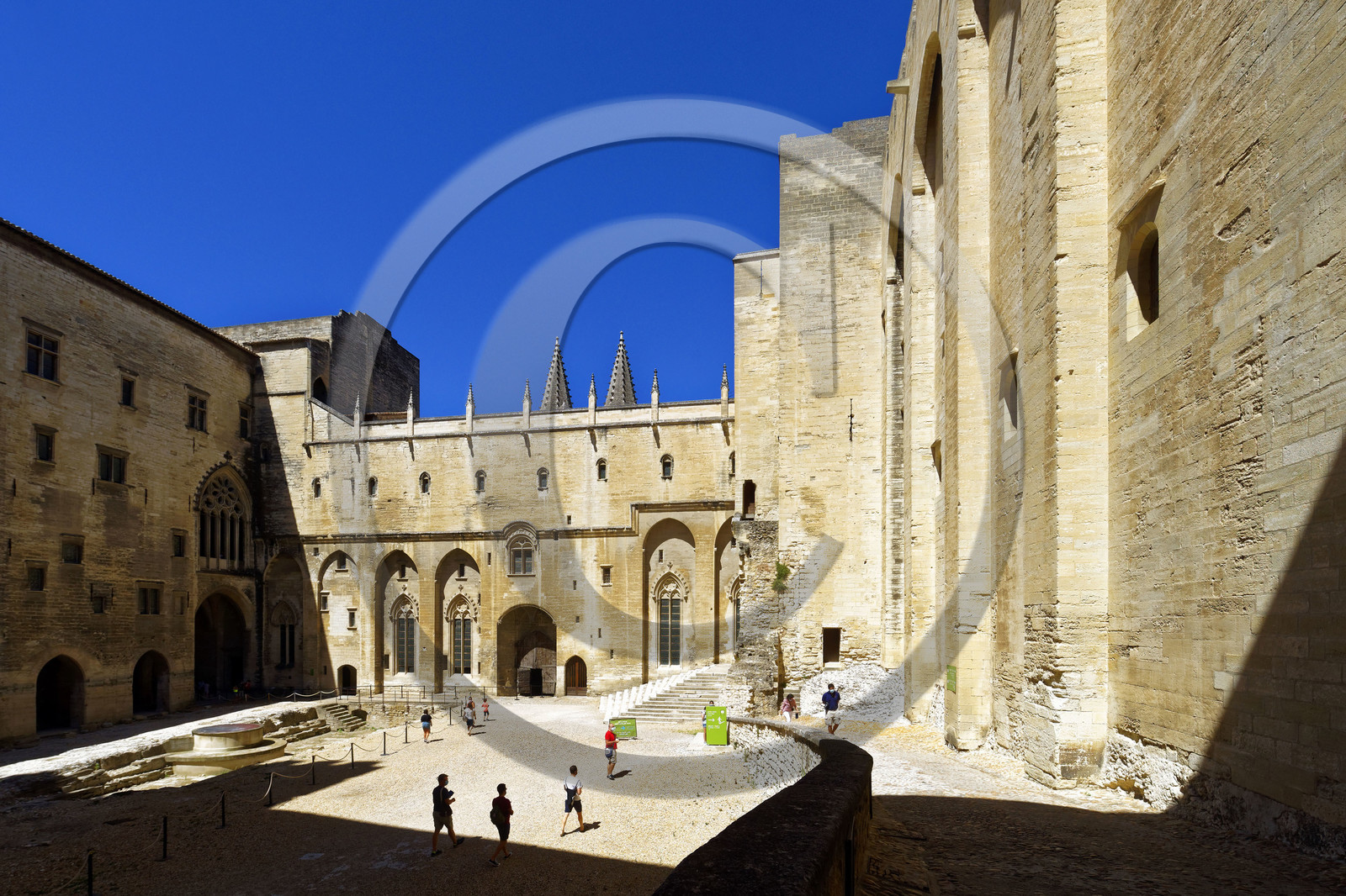 France, Avignon