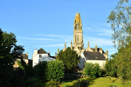 France, Lampaul-Guimiliau