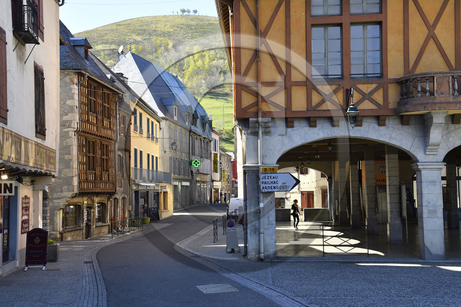 France hautes pyrenees vallee louron arreau mairie