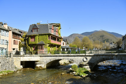 France hautes pyrenees vallee louron arreau rives