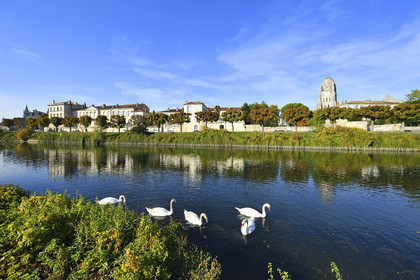France, Saintes