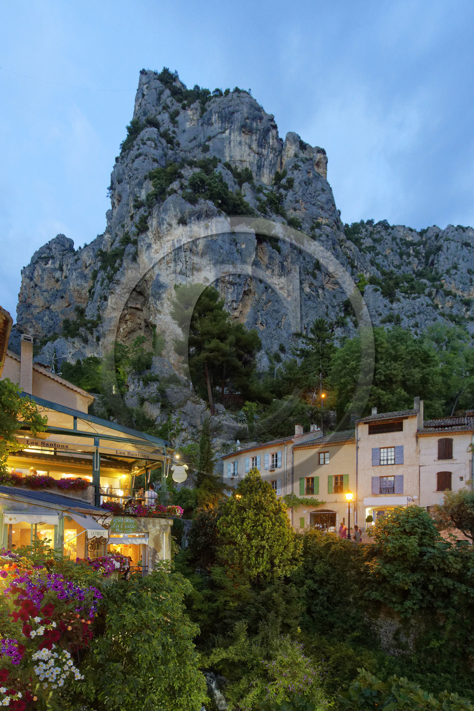 France, Moustiers
