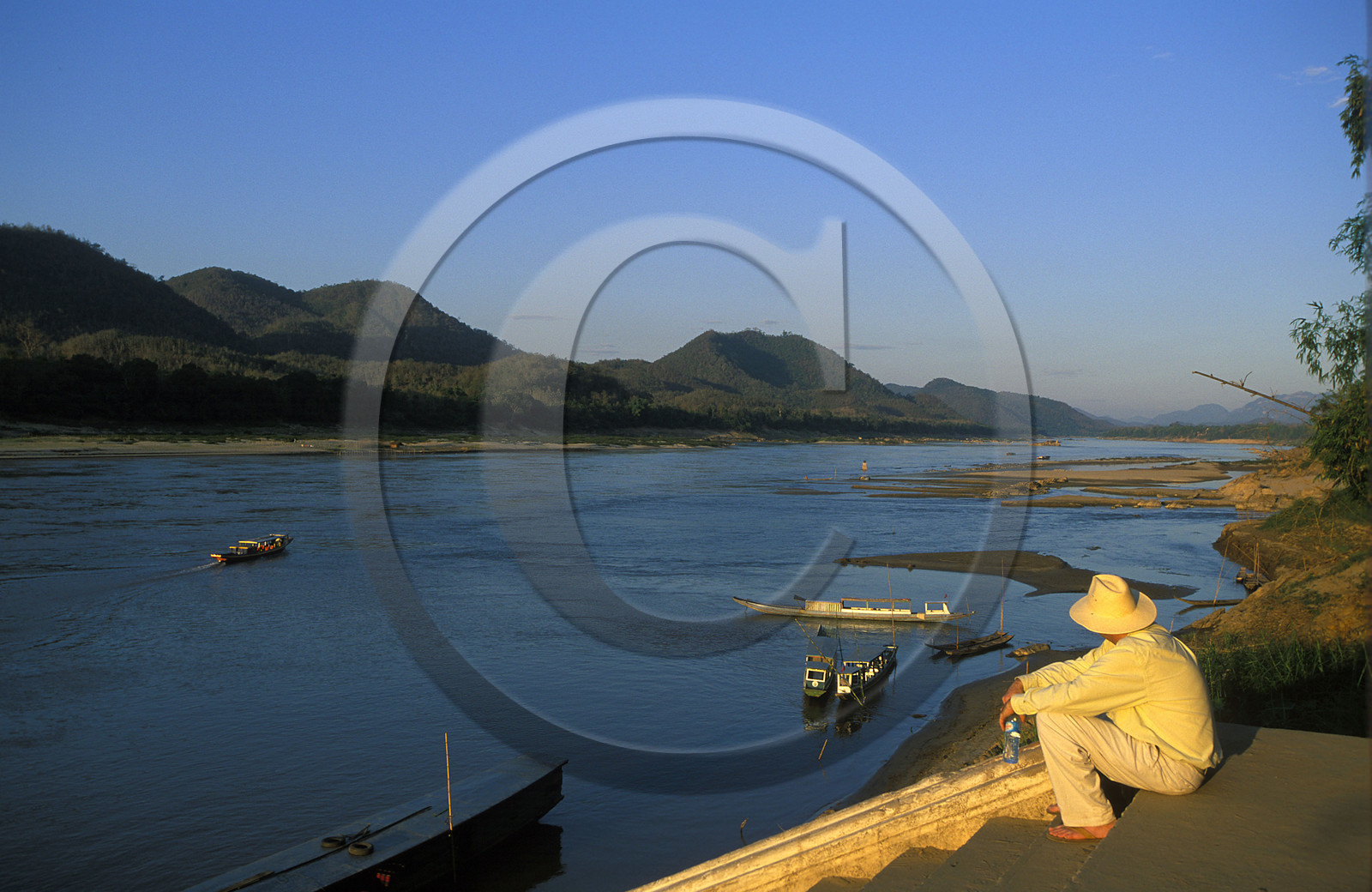 LAOS LUANG PRABANG.LE MEKONG