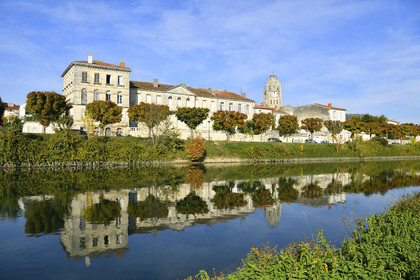 France, Saintes