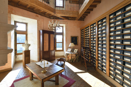 France charente rochefoucauld chateau surplombant tardoire