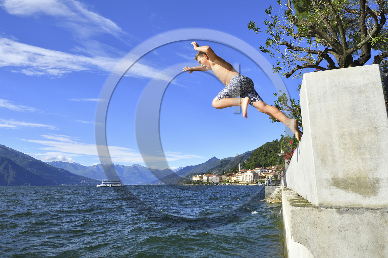 Italie lombardie lac come village bellagio
