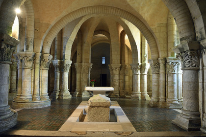 France, Saintes