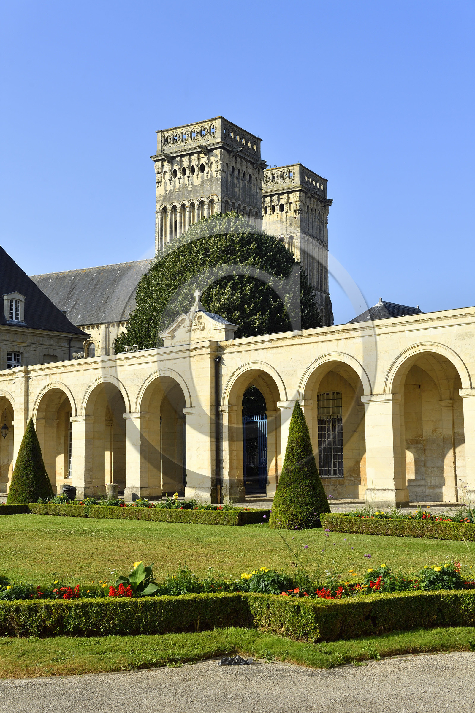 France, Caen