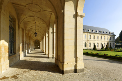 France, Caen