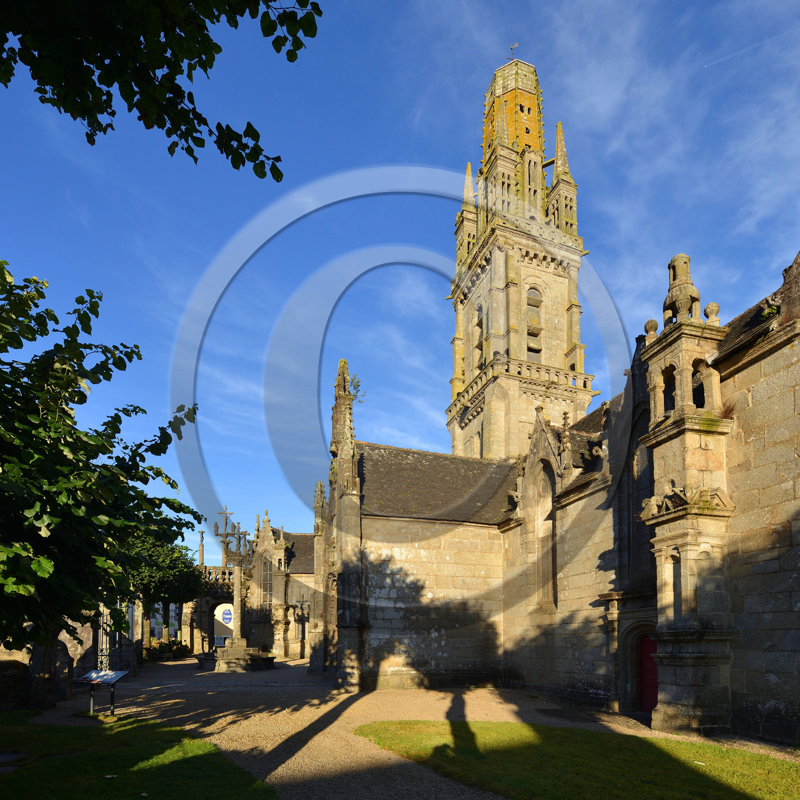 France, Lampaul-Guimiliau