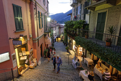 Italie lombardie lac come village bellagio