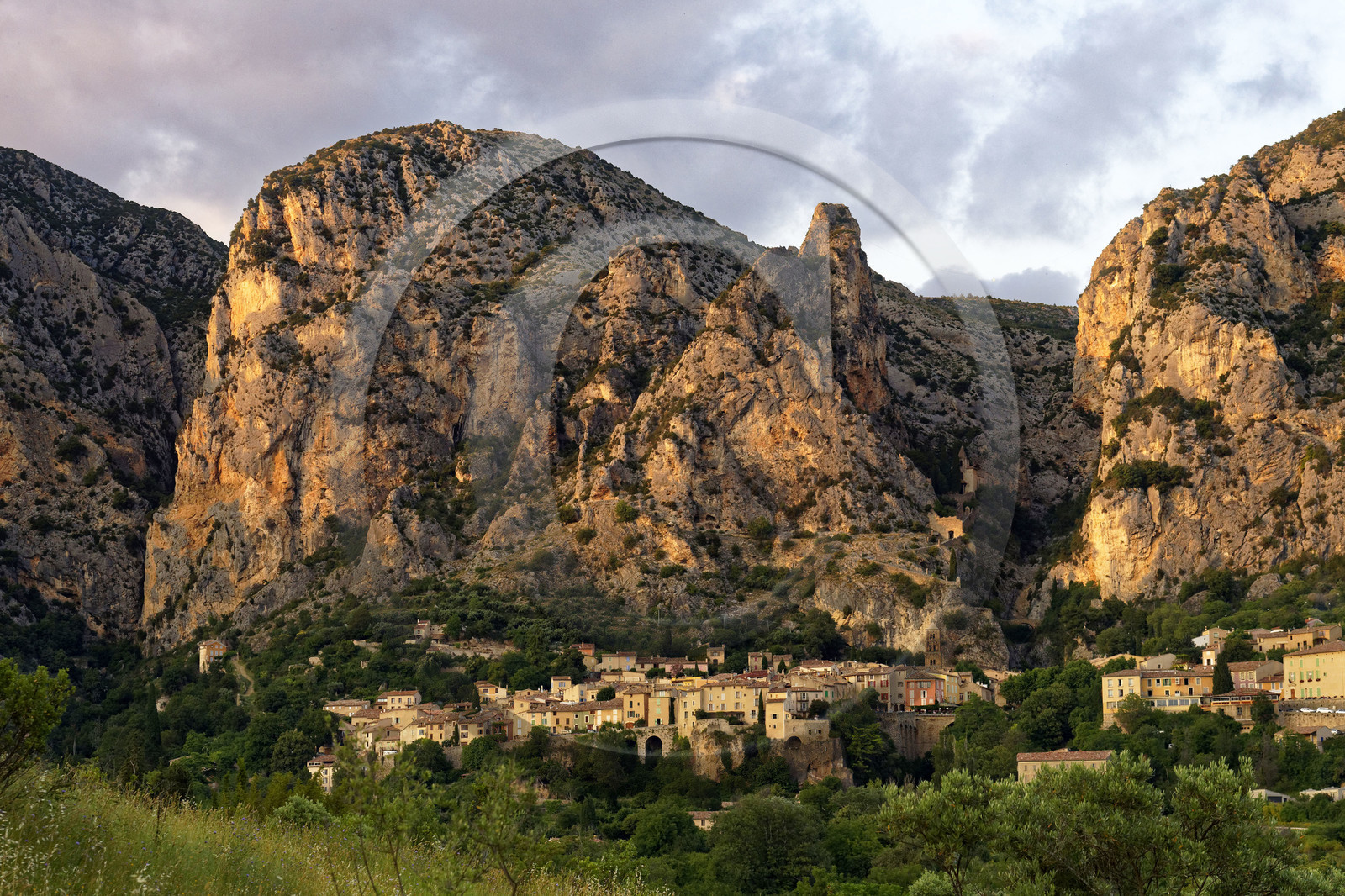 France, Moustiers