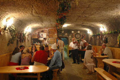 La Vallee de Jolie Femme, cave a vin, Eger, Hongrie