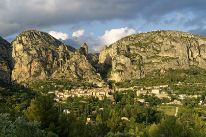 France, Moustiers