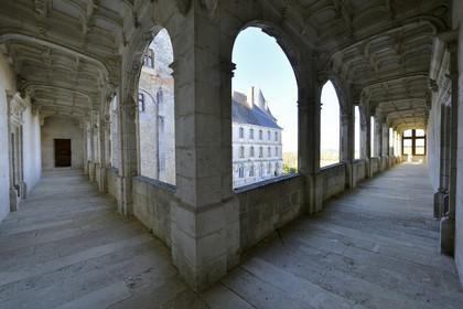 France charente rochefoucauld chateau surplombant tardoire