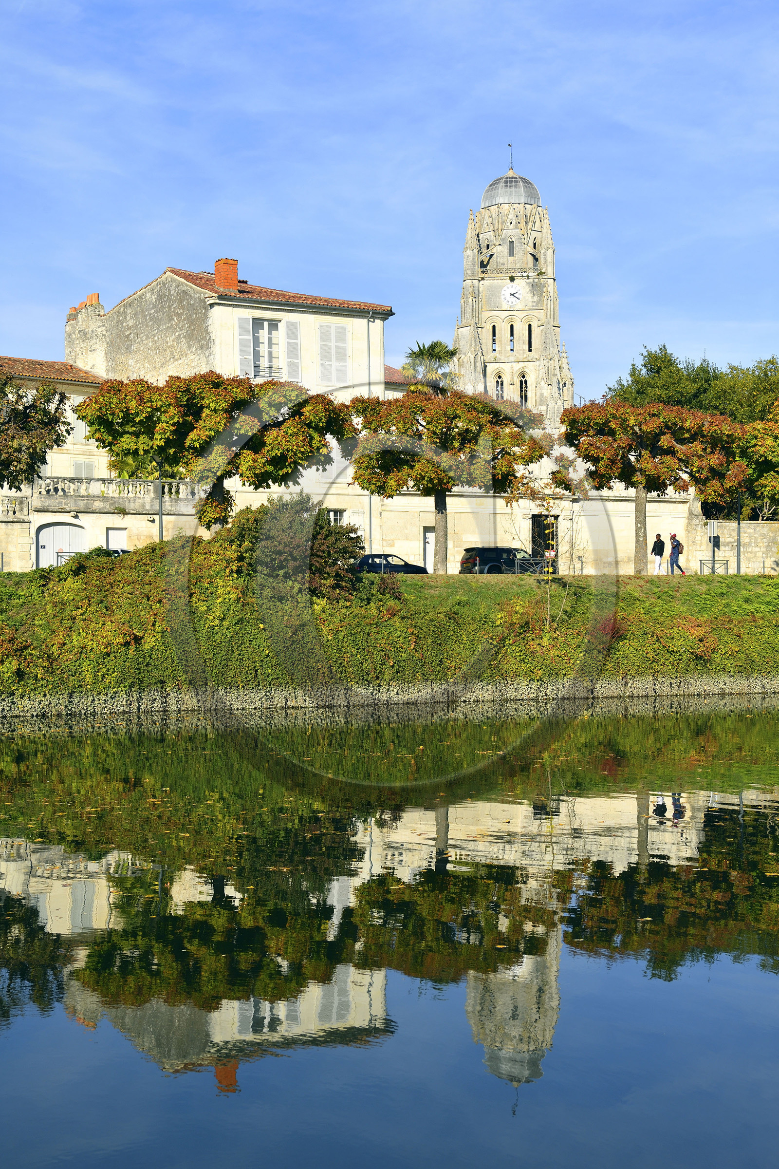 France, Saintes