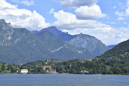 Italie lombardie lac come village bellagio