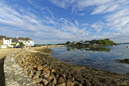 France,  St Cado