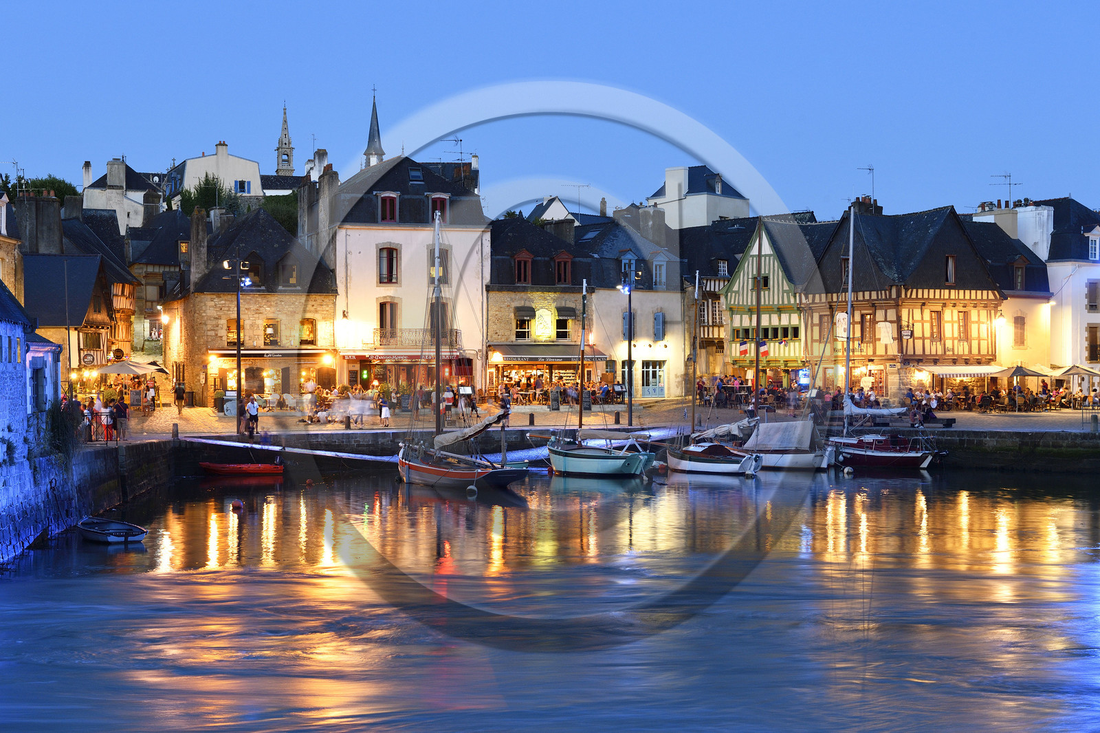 France, Auray