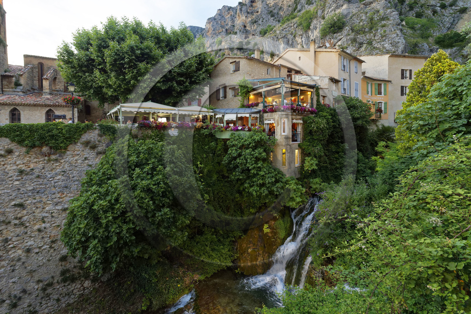 France, Moustiers