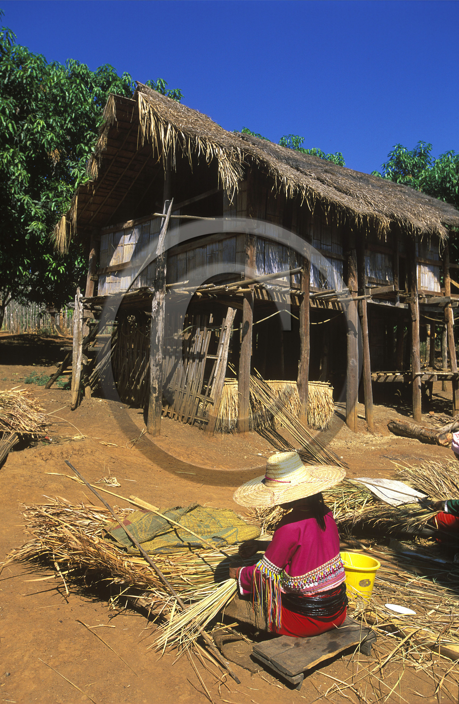 THAILANDE   VILLAGE DU NORD