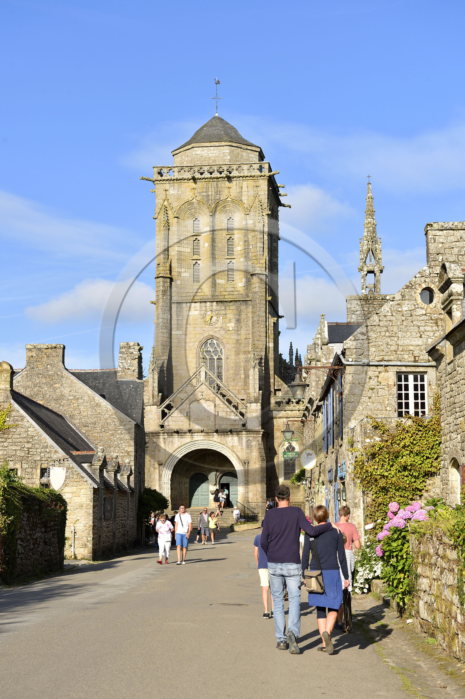 France, Locronan