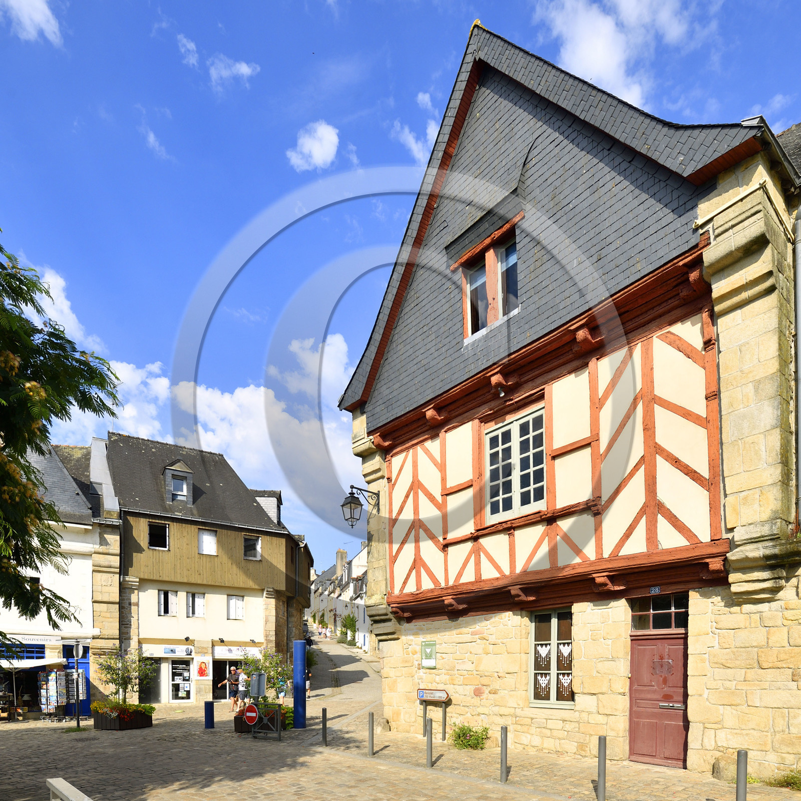 France, Auray