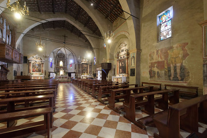 Italie lombardie lac garde sirmione eglise