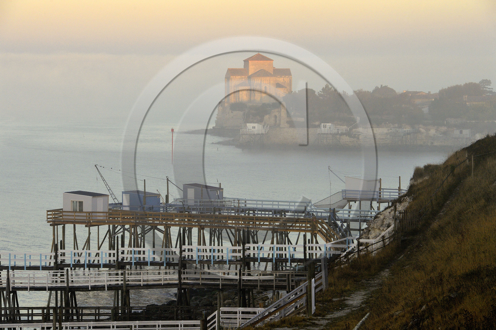 France charente maritime estuaire gironde saintonge talmont sur gironde