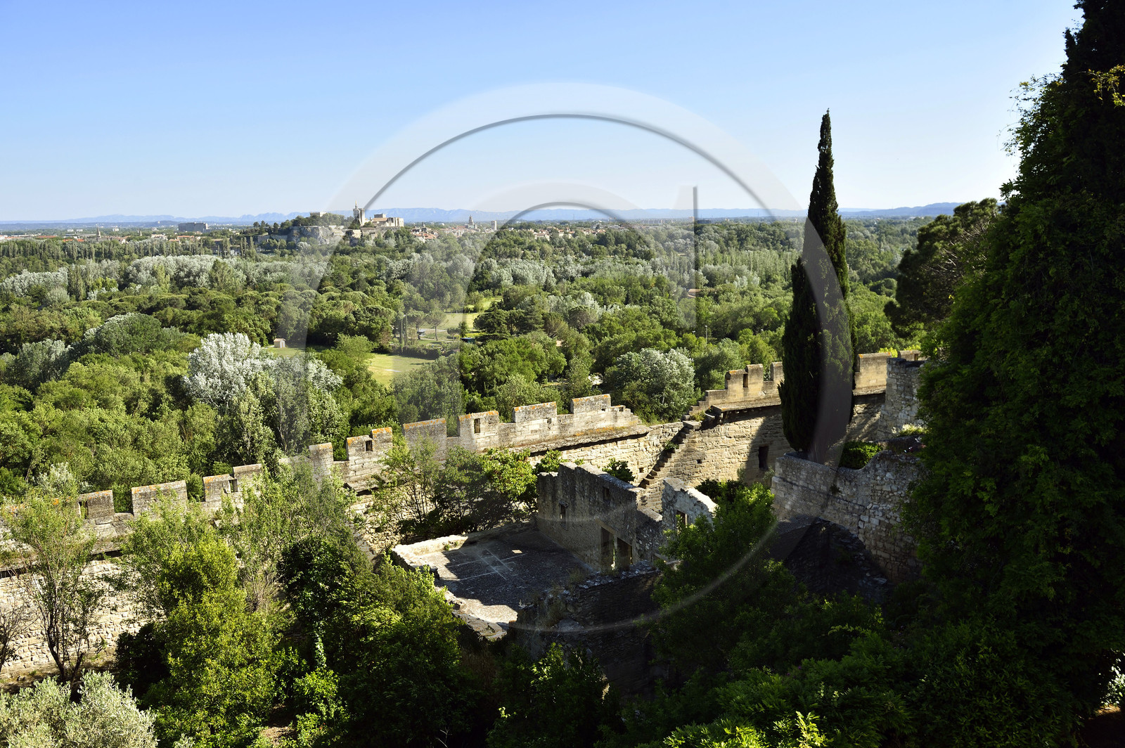 France, Villeneuve