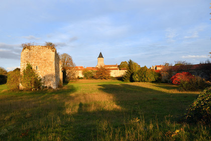 France, Tusson