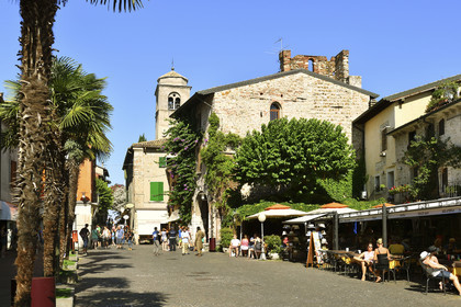 Italie lombardie lac garde sirmione eglise