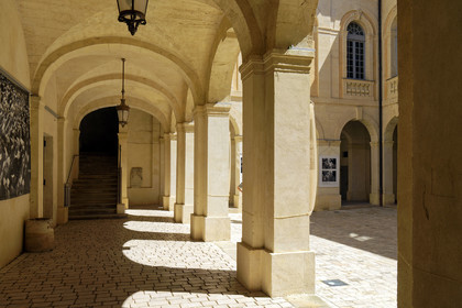 France, Uzes