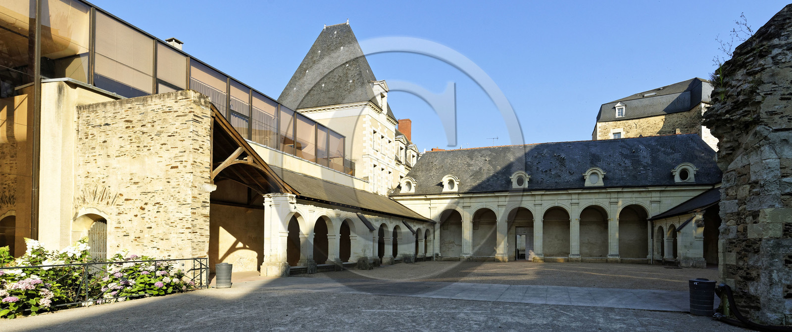 France, Angers