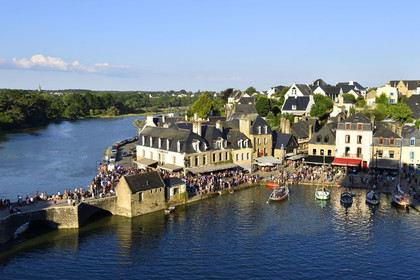 France, Auray